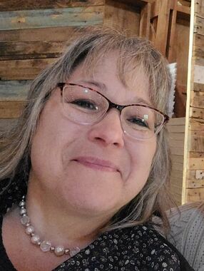 Meet your Posher, Marcia